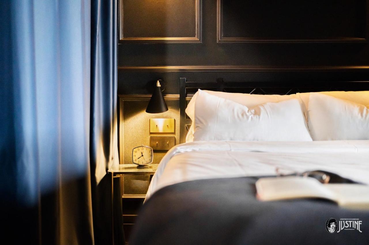 Suite Shibari By Justine Apartments Sobria Elegante Y Pecaminosa Apartamento Turistico En Madrid Rio ภายนอก รูปภาพ