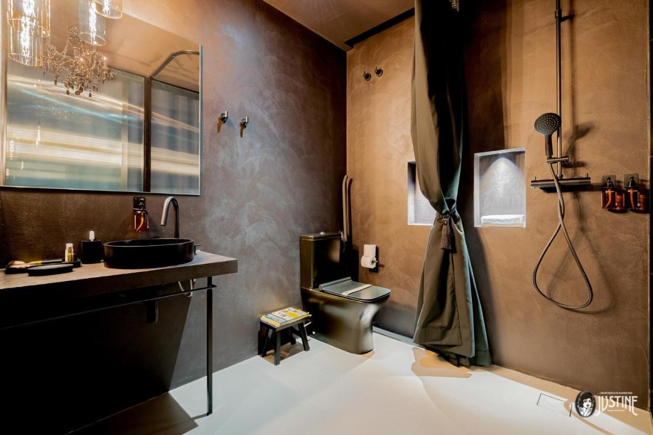 Suite Shibari By Justine Apartments Sobria Elegante Y Pecaminosa Apartamento Turistico En Madrid Rio ภายนอก รูปภาพ