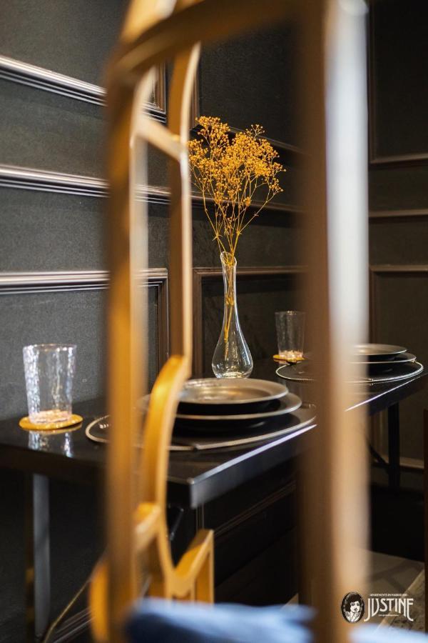Suite Shibari By Justine Apartments Sobria Elegante Y Pecaminosa Apartamento Turistico En Madrid Rio ภายนอก รูปภาพ
